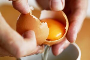 Clara de ovo pasteurizada: 4 razões para consumi-la