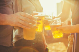 Álcool e hipertrofia: quais os impactos das bebidas nos resultados?