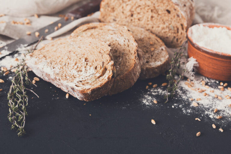 Como fazer um pão low carb? Veja receitas deliciosas.