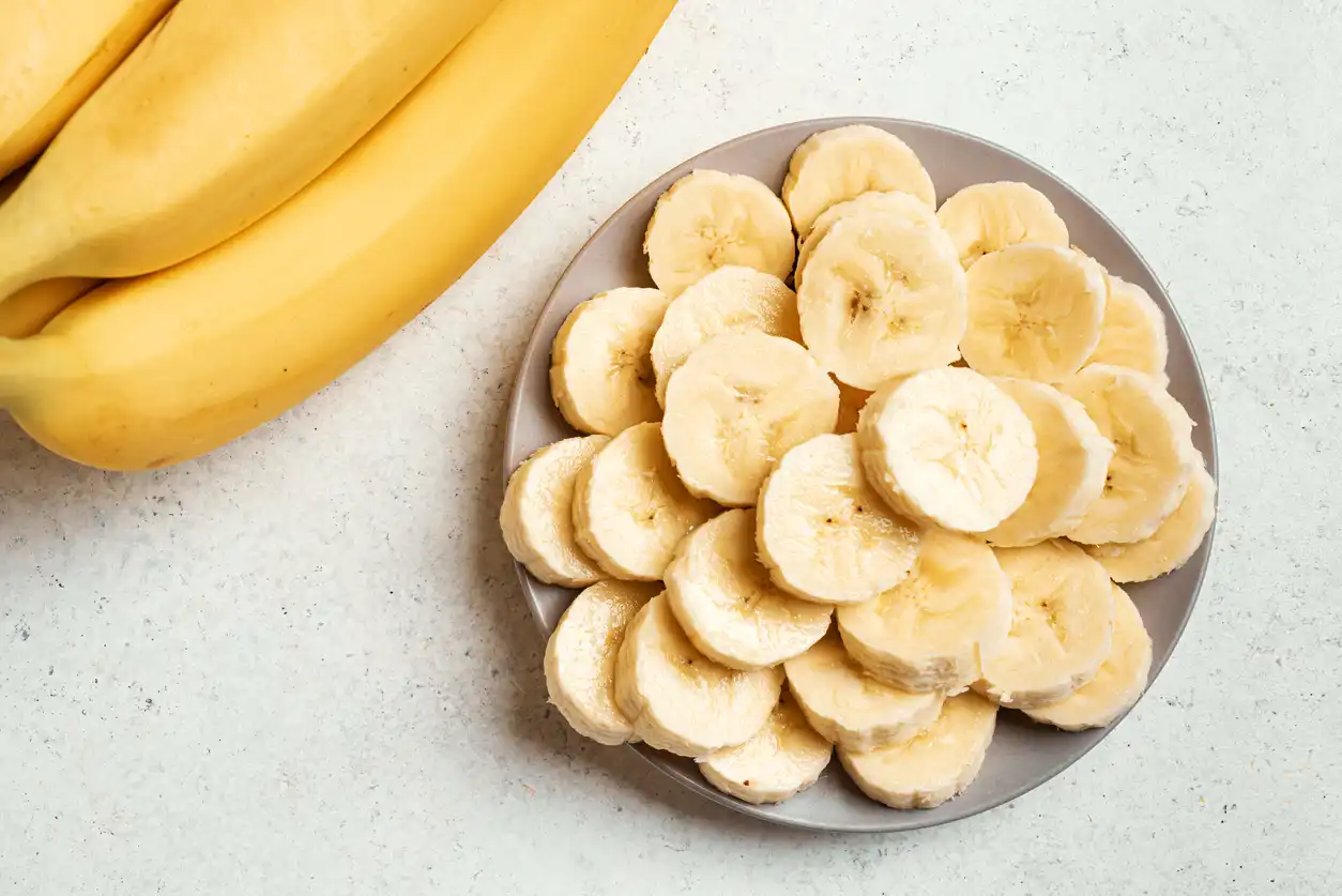 10 benefícios da banana para a saúde e treino
