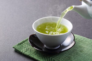 Chá verde: para que serve, benefícios e preparo